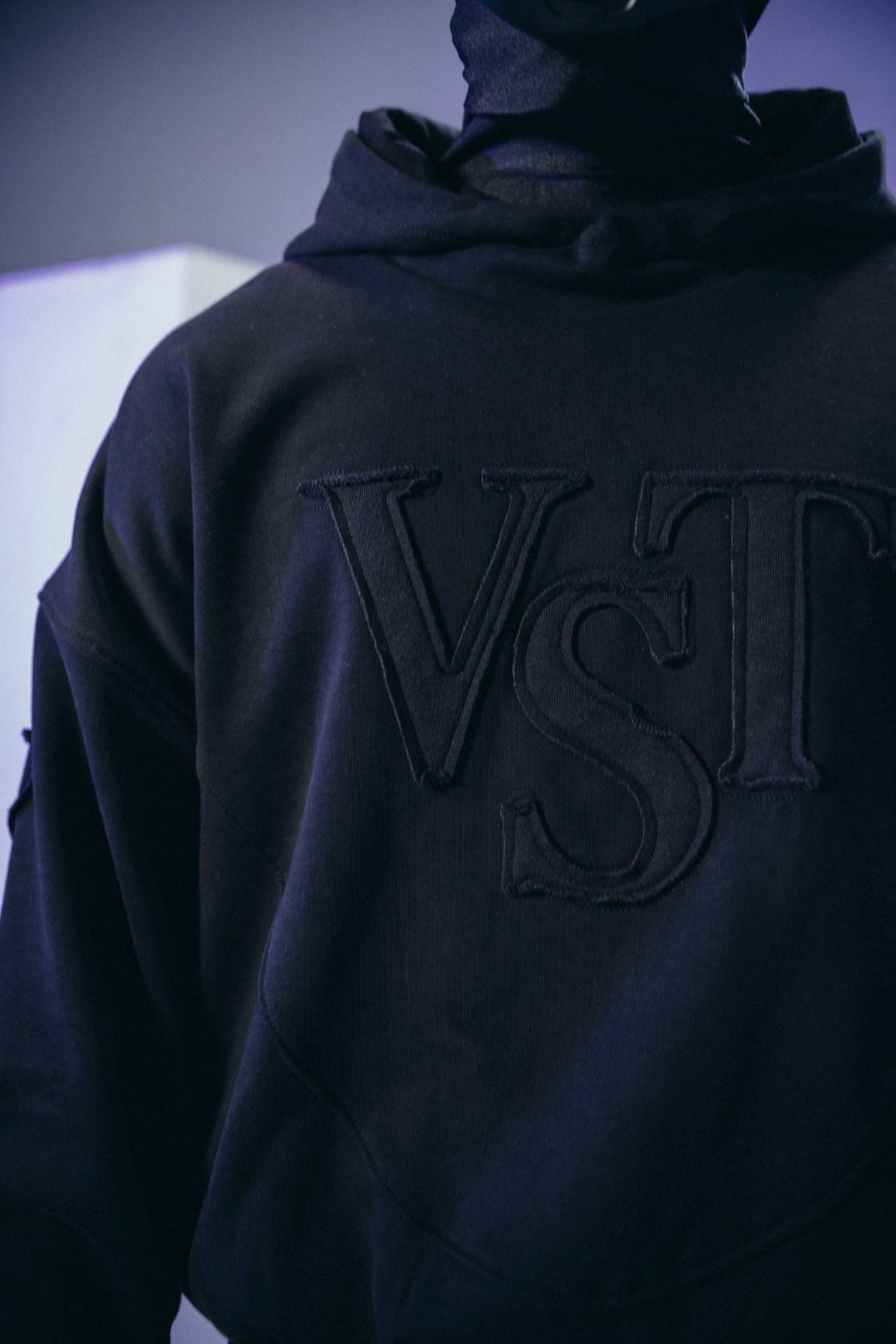 Vesta Super Hoodie (Black)