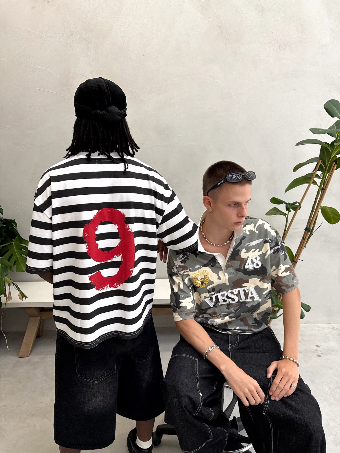 STRIPED BLACK-WHITE TEE