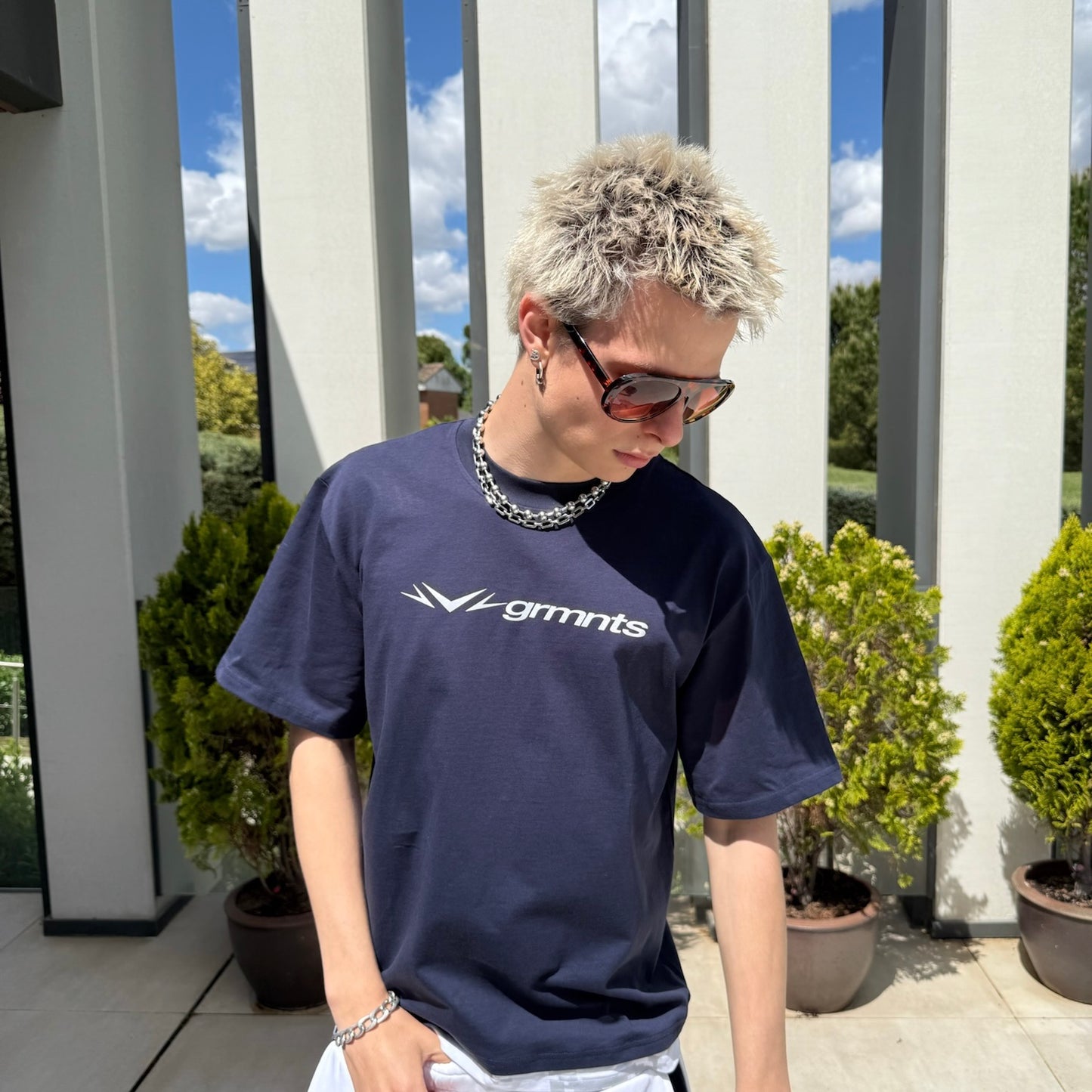 IN FUTURE TEE (NAVY)
