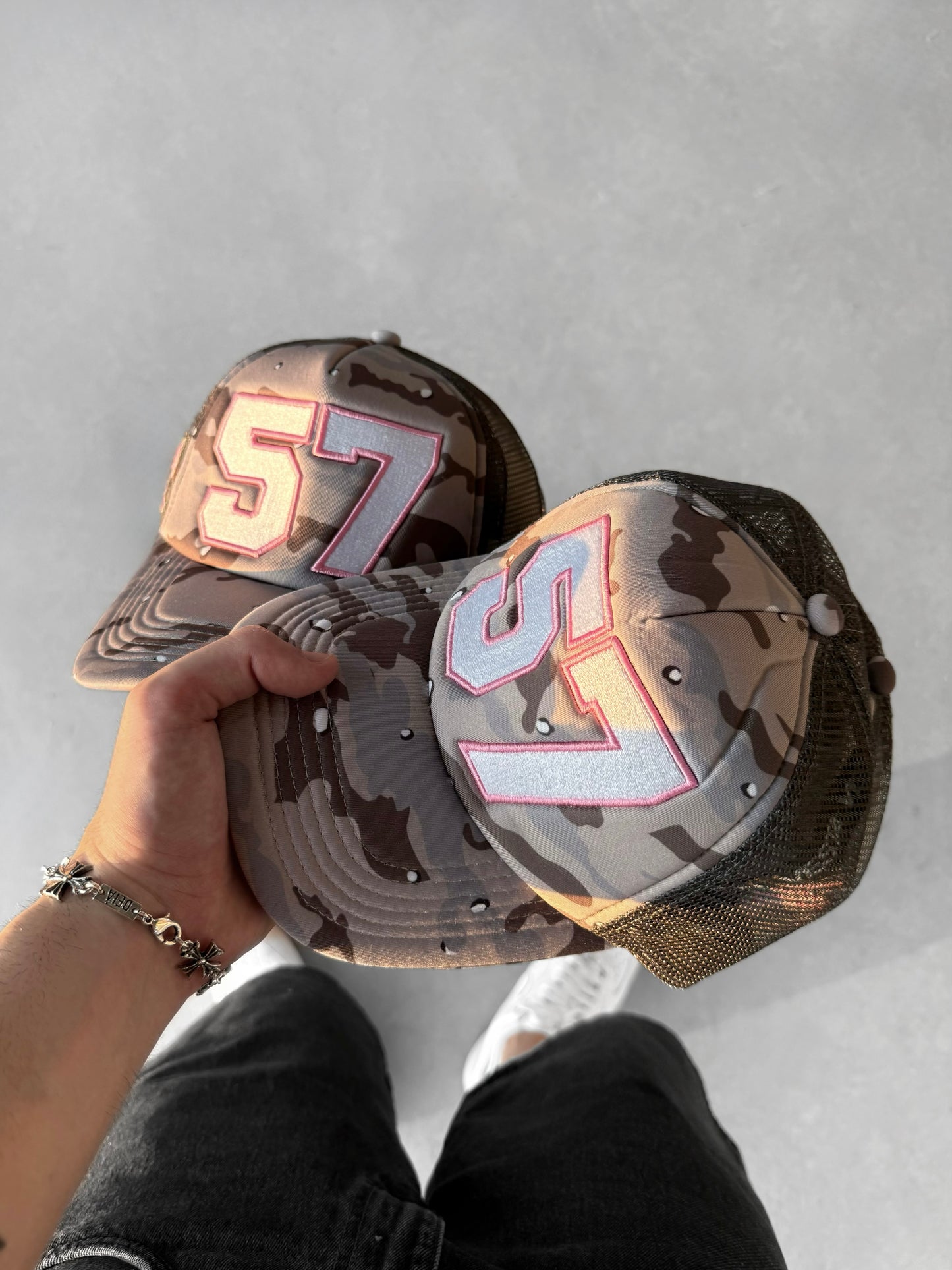 57 TRUCKER CAP (BROWN)