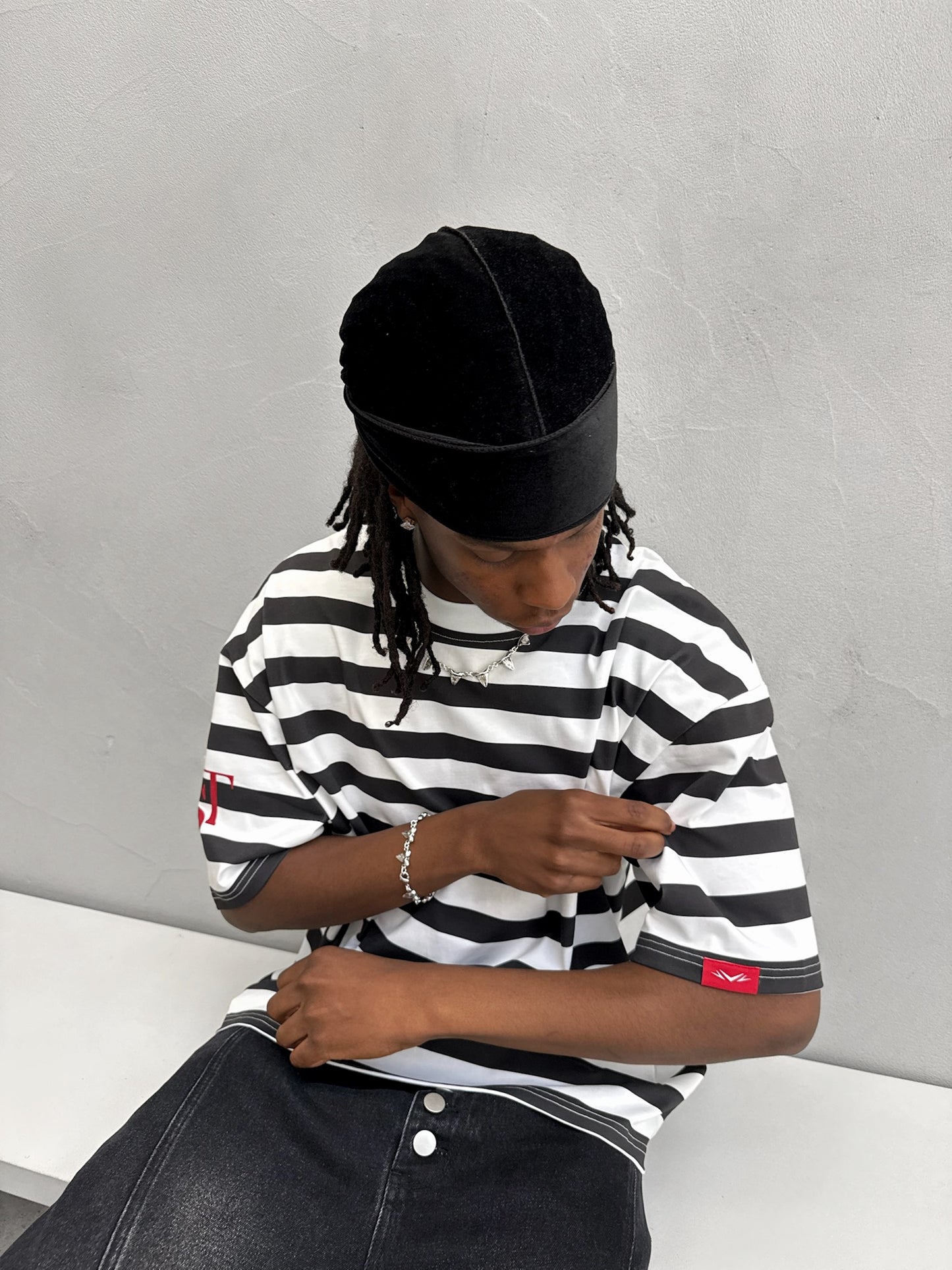 STRIPED BLACK-WHITE TEE