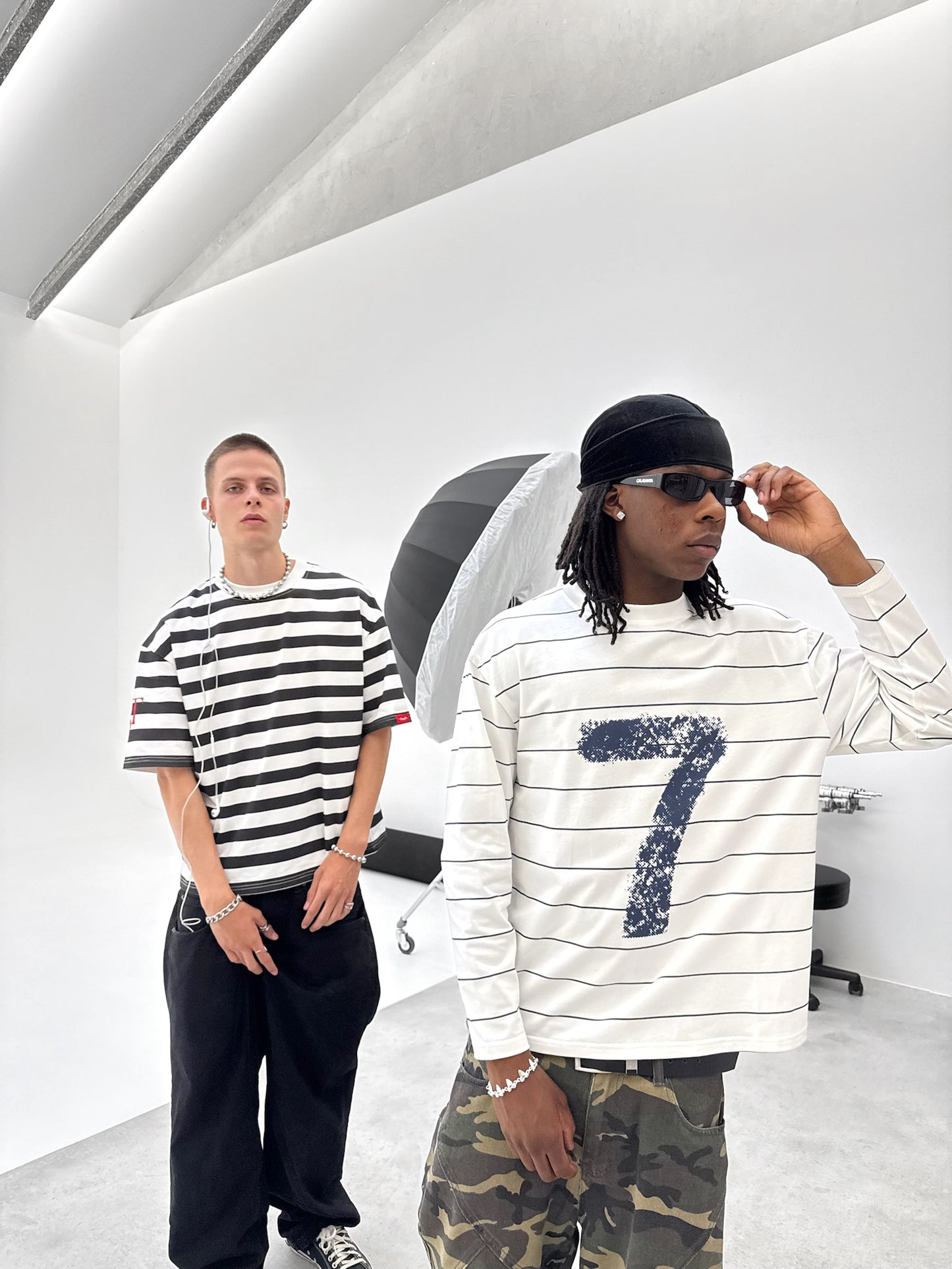 STRIPED BLACK-WHITE TEE