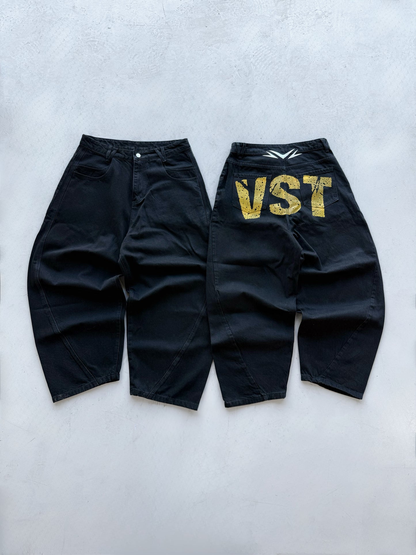 DENIM BACK JEANS (BLACK)